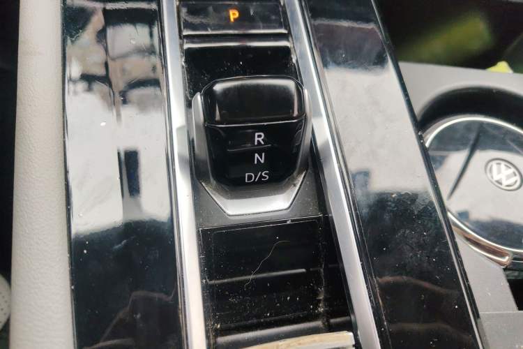 Used Volkswagen Teramont X 2024 380TSI All-Wheel Drive Longyao Edition Gear Lever