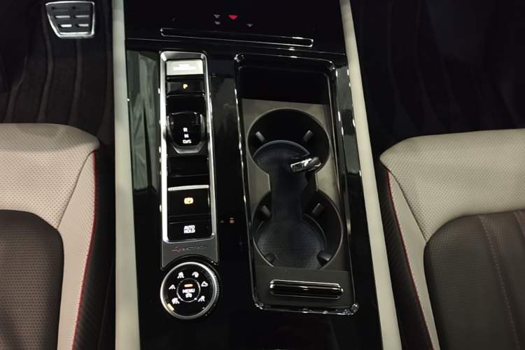 Used Volkswagen Teramont X 2024 380TSI All-Wheel Drive Longyao Edition Gear Lever