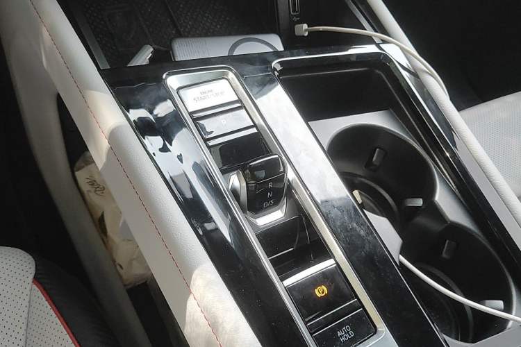 Used Volkswagen Teramont X 2024 380TSI Four-Wheel Drive Longxiang Edition Gear Lever