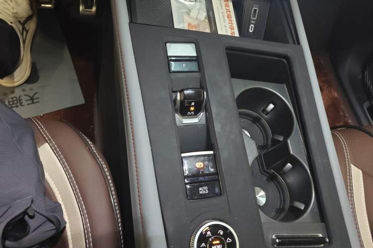 Used Volkswagen Teramont X 2024 380TSI All-Wheel Drive Longyao Edition Gear Lever