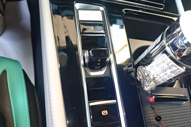 Used Volkswagen Teramont X 2024 380TSI Four-Wheel Drive Prestige Luxury Edition Gear Lever