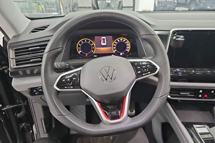 Used Volkswagen Teramont X 2024 380TSI Four-Wheel Drive Dragon Edition Interior 4