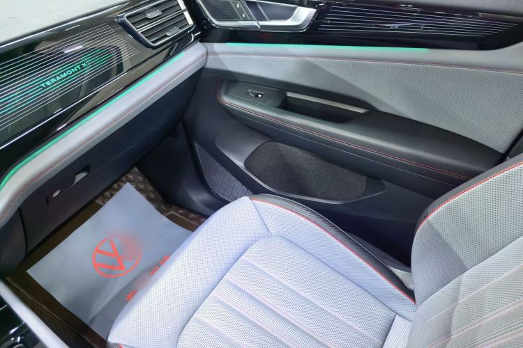 Used Volkswagen Teramont X 2024 380TSI All-Wheel Drive Longyao Edition Interior 8