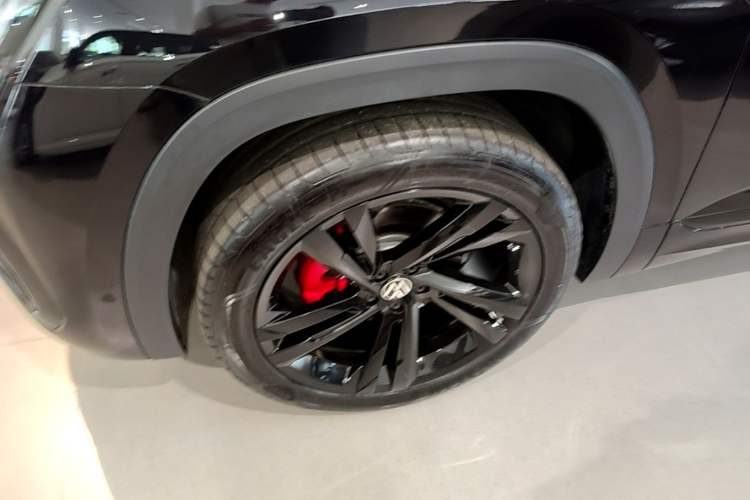 Used Volkswagen Teramont X 2024 380TSI Four-Wheel Drive Longxiang Edition Left Front Wheel Hub