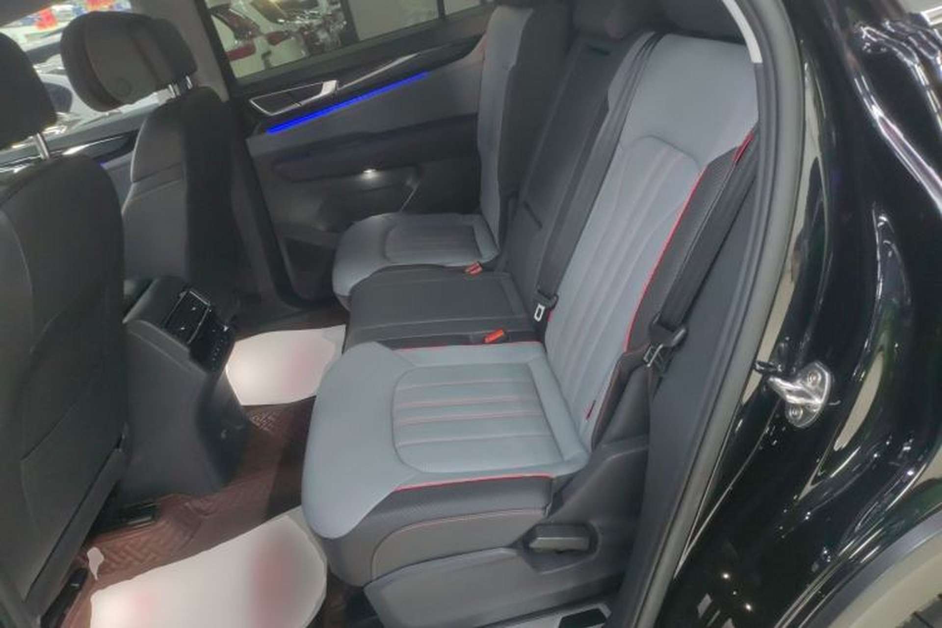 Used Volkswagen Teramont X 2024 380TSI Four-Wheel Drive Prestige Luxury Edition Left Rear Seat