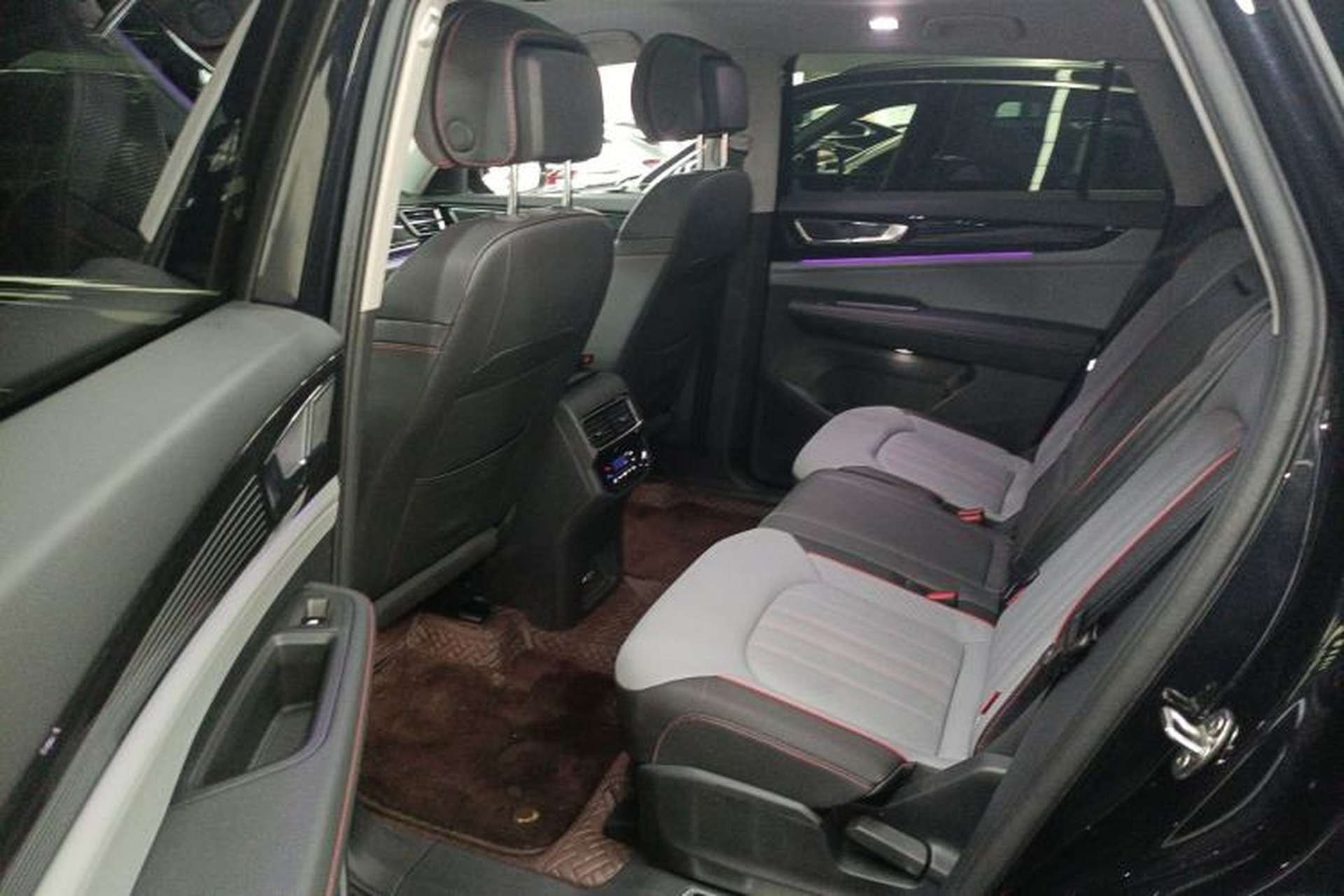 Used Volkswagen Teramont X 2024 380TSI Four-Wheel Drive Prestige Luxury Edition Left Rear Seat