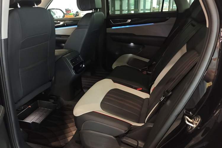 Used Volkswagen Teramont X 2024 380TSI All-Wheel Drive Longyao Edition Left Rear Seat