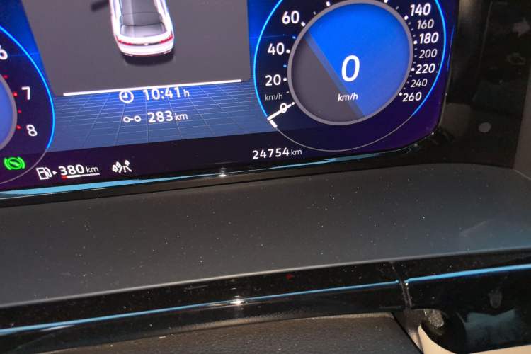 Used Volkswagen Teramont X 2024 380TSI Four-Wheel Drive Prestige Luxury Edition Odometer Close Up