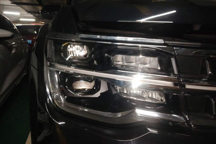 Used Volkswagen Teramont X 2024 380TSI All-Wheel Drive Longyao Edition Right Front Headlight