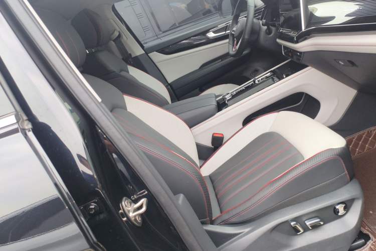 Used Volkswagen Teramont X 2024 380TSI All-Wheel Drive Longyao Edition Right Front Seat