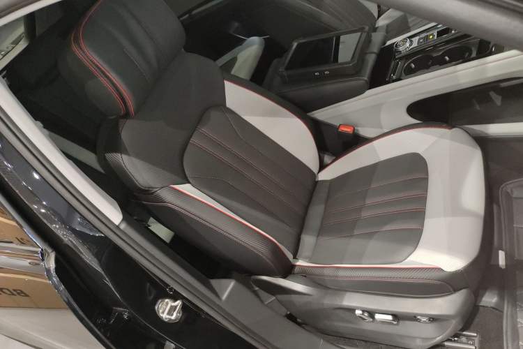 Used Volkswagen Teramont X 2024 380TSI Four-Wheel Drive Longxiang Edition Right Front Seat