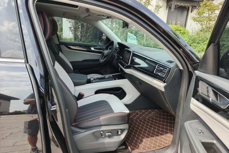Used Volkswagen Teramont X 2024 380TSI Four-Wheel Drive Prestige Luxury Edition Right Front Seat