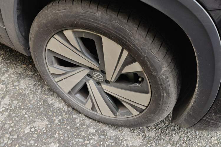 Used Volkswagen Teramont X 2024 380TSI Four-Wheel Drive Prestige Luxury Edition Right Front Wheel Hub