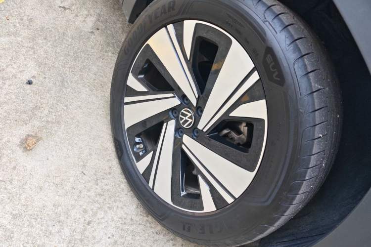 Used Volkswagen Teramont X 2024 380TSI Four-Wheel Drive Prestige Luxury Edition Right Front Wheel Hub