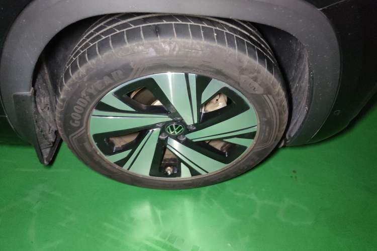 Used Volkswagen Teramont X 2024 380TSI All-Wheel Drive Longyao Edition Right Front Wheel Hub
