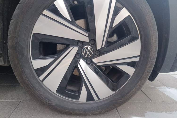 Used Volkswagen Teramont X 2024 380TSI All-Wheel Drive Longyao Edition Right Front Wheel Hub
