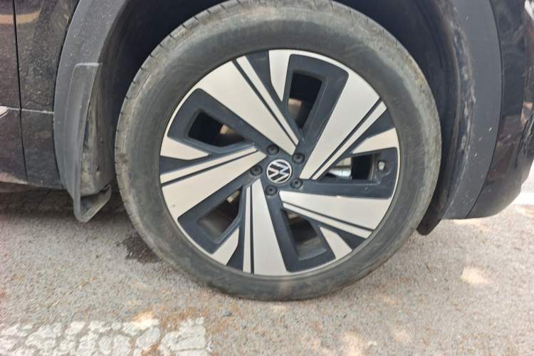 Used Volkswagen Teramont X 2024 380TSI All-Wheel Drive Longyao Edition Right Front Wheel Hub