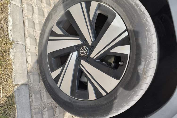 Used Volkswagen Teramont X 2024 380TSI Four-Wheel Drive Prestige Luxury Edition Right Front Wheel Hub