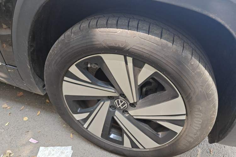 Used Volkswagen Teramont X 2024 380TSI Four-Wheel Drive Prestige Luxury Edition Right Front Wheel Hub