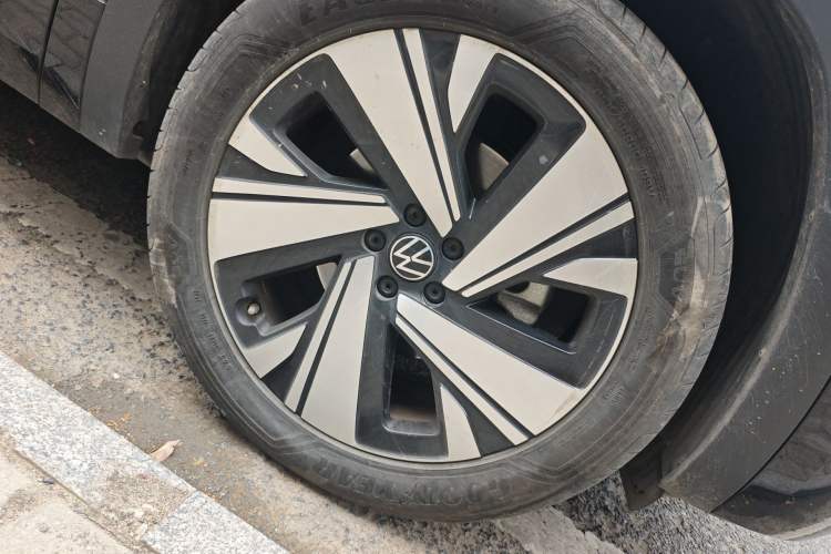 Used Volkswagen Teramont X 2024 380TSI Four-Wheel Drive Prestige Luxury Edition Right Front Wheel Hub
