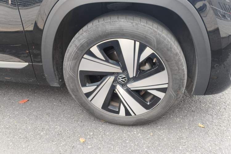 Used Volkswagen Teramont X 2024 380TSI Four-Wheel Drive Prestige Luxury Edition Right Front Wheel Hub