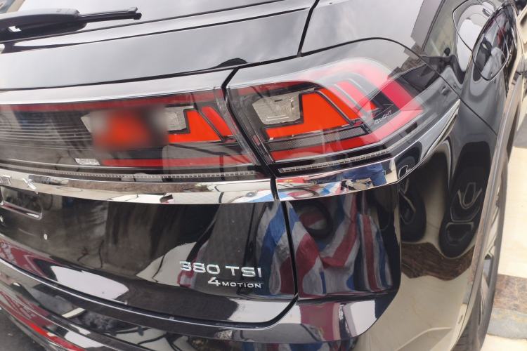 Used Volkswagen Teramont X 2024 380TSI All-Wheel Drive Longyao Edition Right Rear Taillight