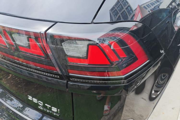 Used Volkswagen Teramont X 2024 380TSI Four-Wheel Drive Longxiang Edition Right Rear Taillight