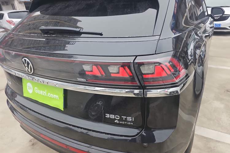 Used Volkswagen Teramont X 2024 380TSI Four-Wheel Drive Prestige Luxury Edition Right Rear Taillight