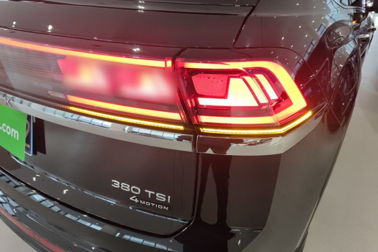 Used Volkswagen Teramont X 2024 380TSI All-Wheel Drive Longyao Edition Right Rear Taillight