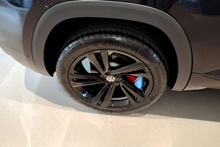 Used Volkswagen Teramont X 2024 380TSI Four-Wheel Drive Longxiang Edition Right Rear Wheel Hub