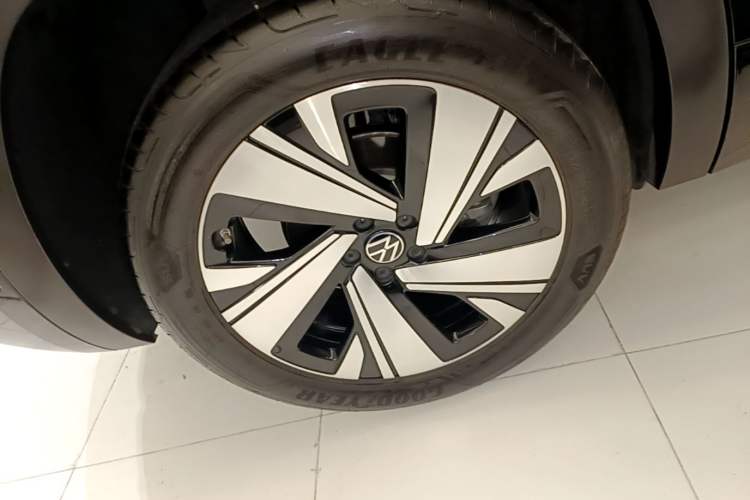 Used Volkswagen Teramont X 2024 380TSI Four-Wheel Drive Prestige Luxury Edition Right Rear Wheel Hub