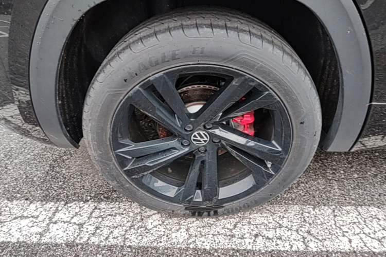 Used Volkswagen Teramont X 2024 380TSI Four-Wheel Drive Longxiang Edition Right Rear Wheel Hub