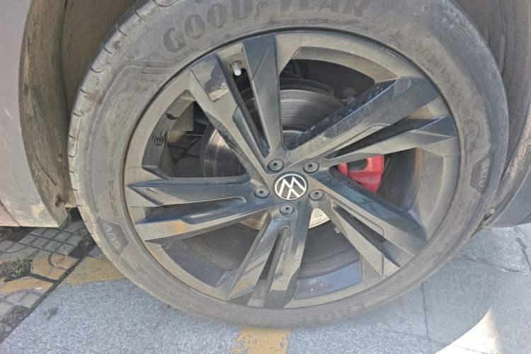 Used Volkswagen Teramont X 2024 380TSI Four-Wheel Drive Longxiang Edition Right Rear Wheel Hub