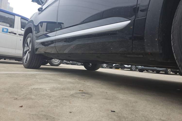 Used Volkswagen Teramont X 2024 380TSI Four-Wheel Drive Prestige Luxury Edition Right Side Sill