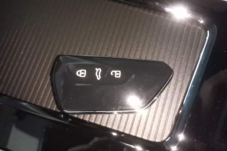 Used Volkswagen Teramont X 2024 380TSI All-Wheel Drive Longyao Edition Vehicle Key