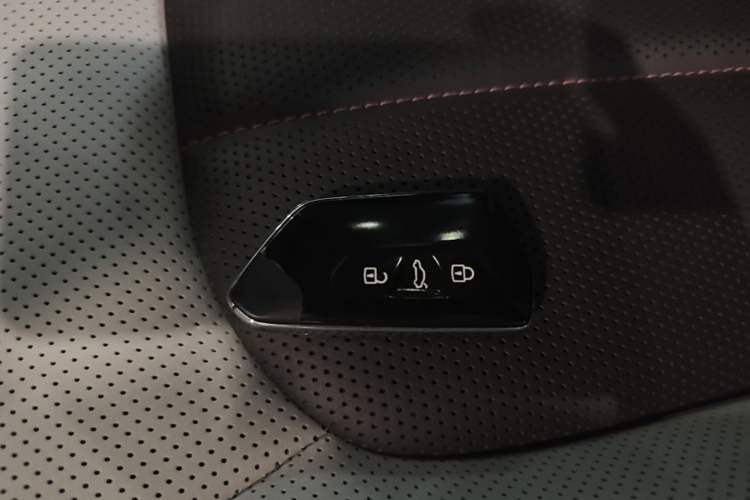 Used Volkswagen Teramont X 2024 380TSI All-Wheel Drive Longyao Edition Vehicle Key