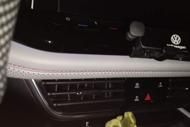 Used Volkswagen Teramont X 2024 380TSI Four-Wheel Drive Longxiang Edition Audio And AC Panel