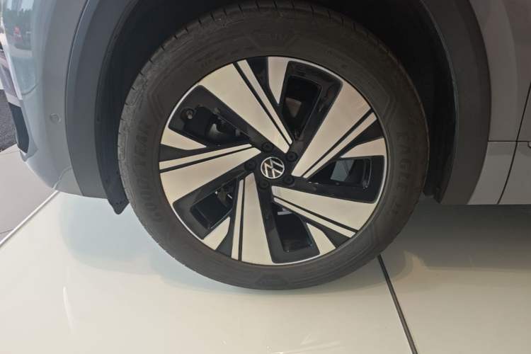 Used Volkswagen Teramont X 2024 380TSI Four-Wheel Drive Prestige Luxury Edition Left Front Wheel Hub