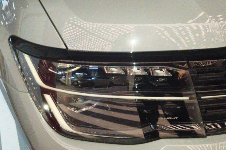 Used Volkswagen Teramont X 2024 380TSI Four-Wheel Drive Longxiang Edition Right Front Headlight