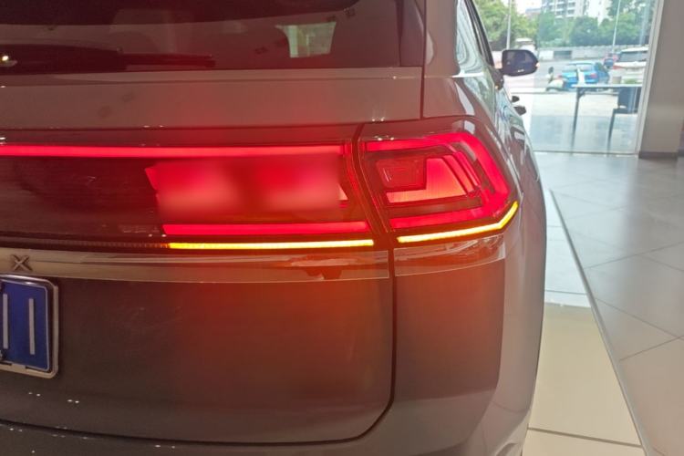 Used Volkswagen Teramont X 2024 380TSI Four-Wheel Drive Prestige Luxury Edition Right Rear Taillight