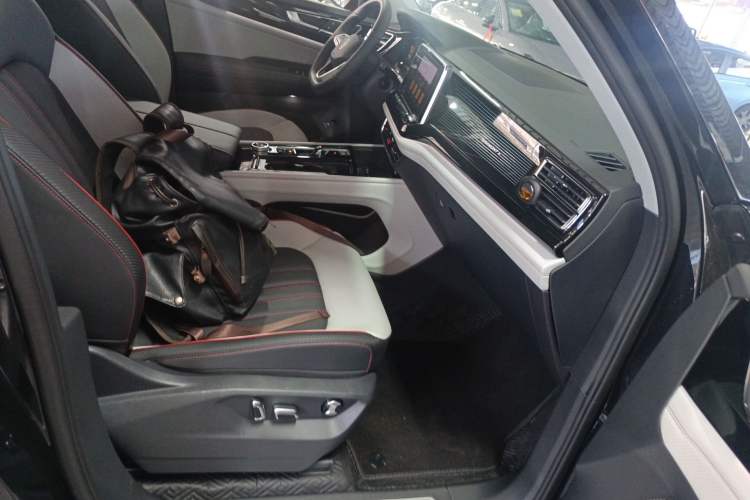 Used Volkswagen Teramont X 2025 Tiguan X 380TSI Four-Wheel Drive Excellence Edition Right Front Seat