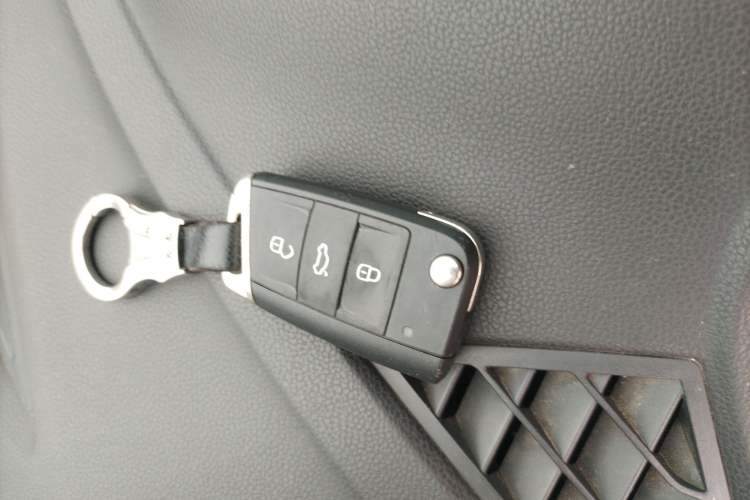 Used Volkswagen Tharu 2020 280TSI Two-Wheel Drive Comfort Edition China VI Standard Vehicle Key