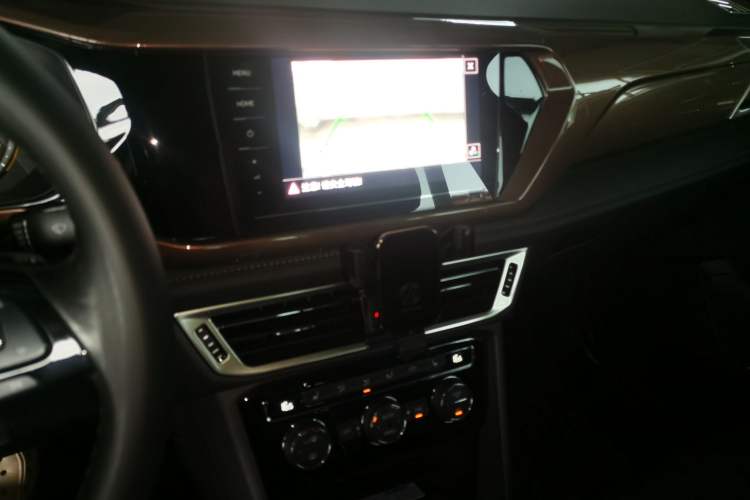 Used Volkswagen Tharu 2020 330TSI All-Wheel-Drive Luxury Edition China VI Standard Audio And AC Panel