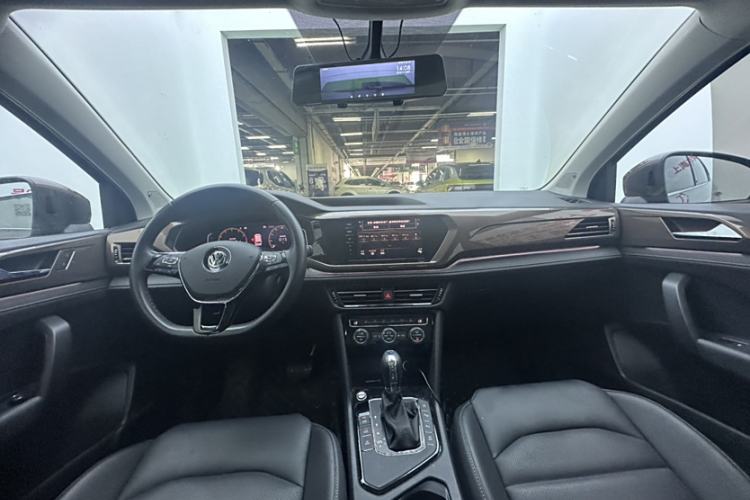 Used Volkswagen Tharu 2020 280TSI Two-Wheel-Drive Flagship Version China VI Interior 1
