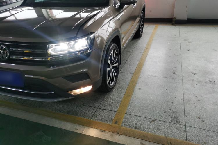 Used Volkswagen Tharu 2020 330TSI All-Wheel-Drive Luxury Edition China VI Standard Left Front Headlight