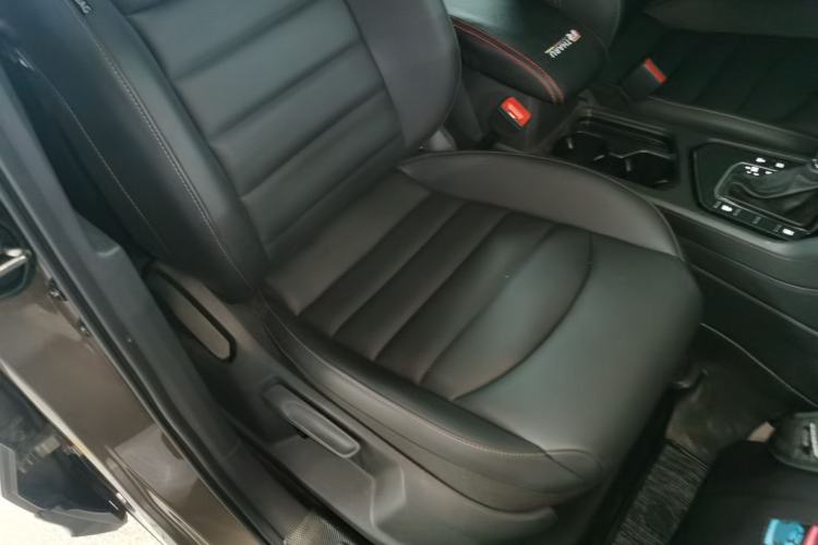 Used Volkswagen Tharu 2020 330TSI All-Wheel-Drive Luxury Edition China VI Standard Right Front Seat