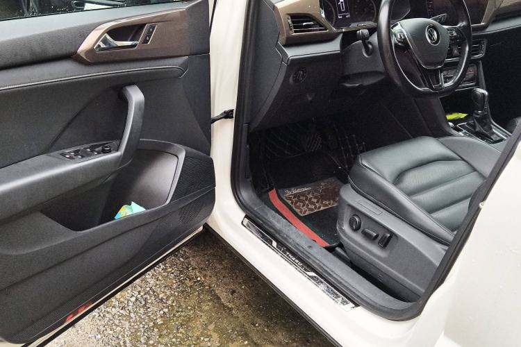 Used Volkswagen Tharu 2020 280TSI Two-Wheel Drive Luxury Plus Version China VI Standard Driver Seat