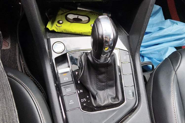 Used Volkswagen Tharu 2020 280TSI Two-Wheel Drive Luxury Plus Version China VI Standard Gear Lever