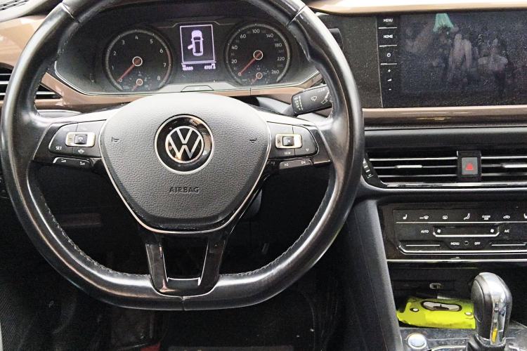Used Volkswagen Tharu 2020 280TSI Two-Wheel Drive Luxury Plus Version China VI Standard Steering Wheel