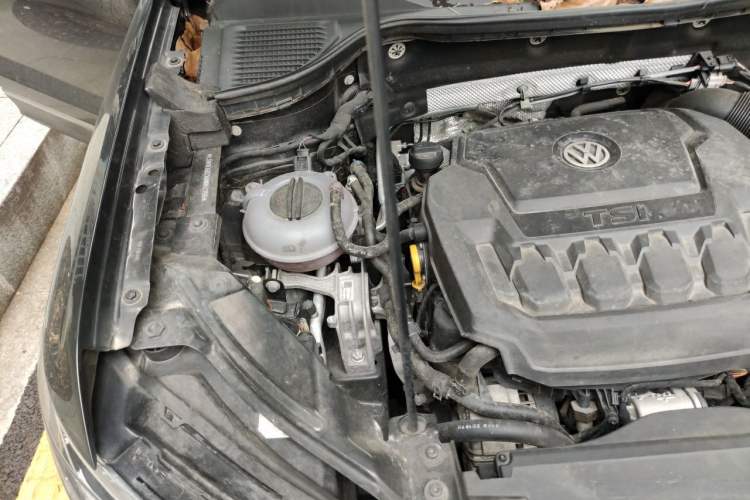 Used Volkswagen Tharu 2019 330TSI Four-Wheel Drive Luxury Edition China VI Standard Engine Bay Right